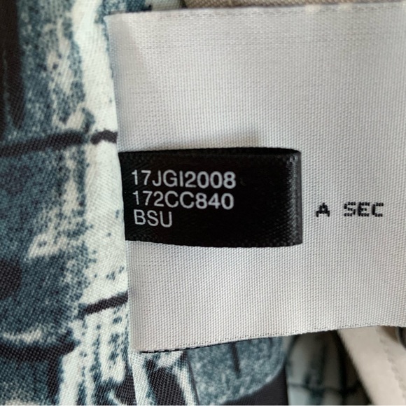 KENNETH COLE NEW YORK CLASSIC TAN TRENCH COAT / BELTED / LINED / COTTON / SMALL - Picture 5 of 12